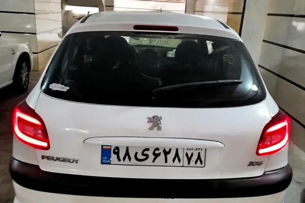 پژو، 206