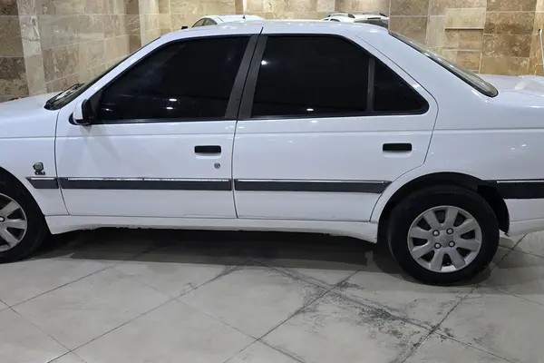 پژو، 405