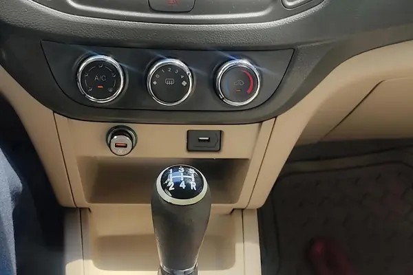 ام وی ام، 550