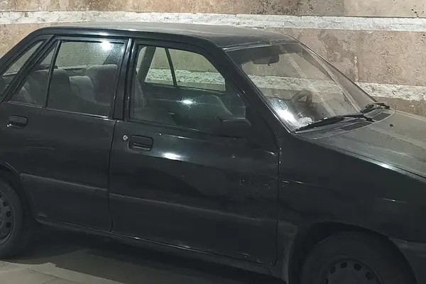 پراید، صندوق دار