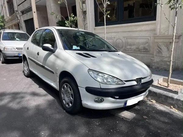 پژو، 206