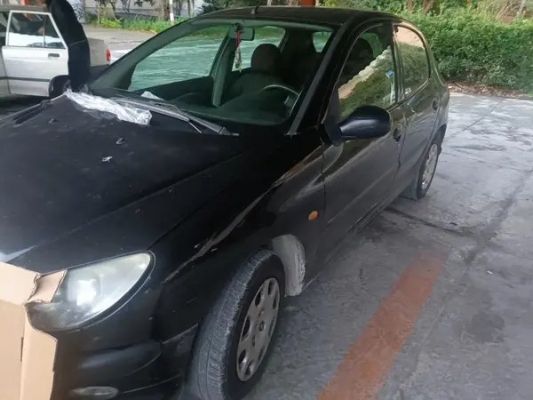 پژو، 206