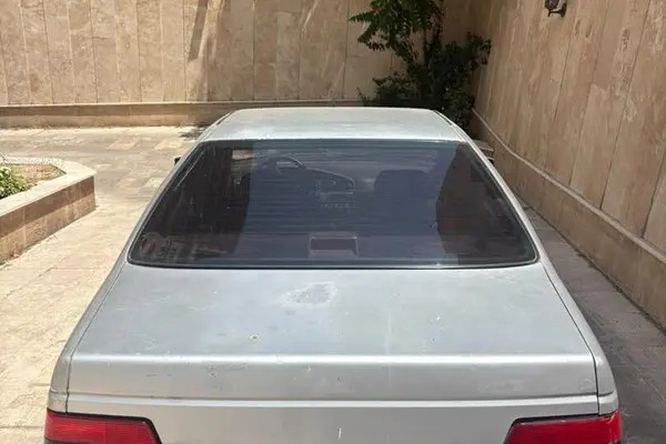 پژو، 405