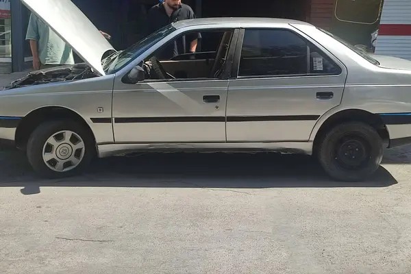 پژو، 405