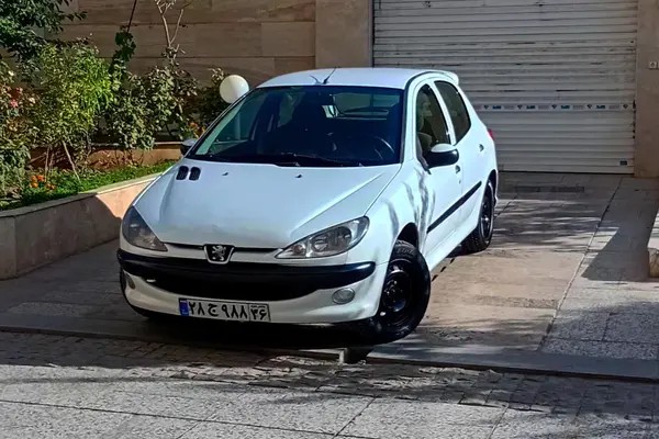 پژو، 206