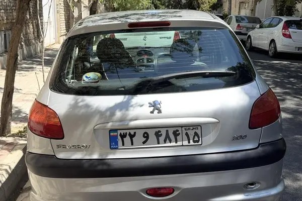 پژو، 206