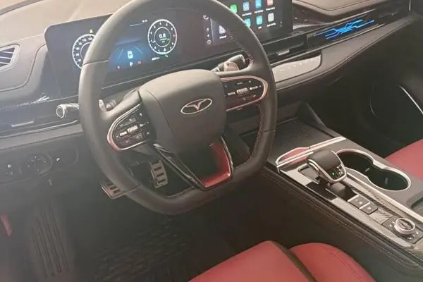 فونیکس، آریزو 6 جی تی (Z6 GT)