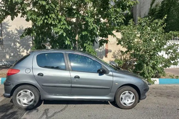 پژو، 206
