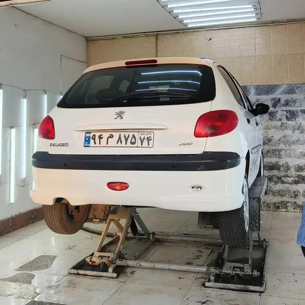 پژو، 206