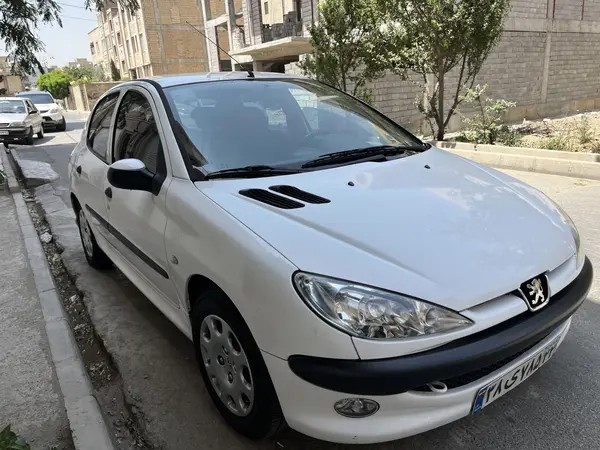 پژو، 206