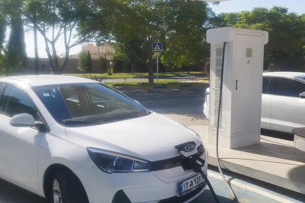 ام وی ام، آریزو 5ev