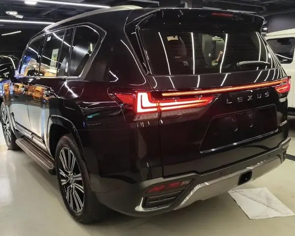 لکسوس، LX