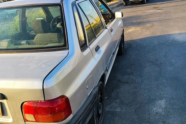 پراید، صندوق دار