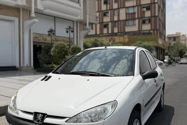 پژو، 206