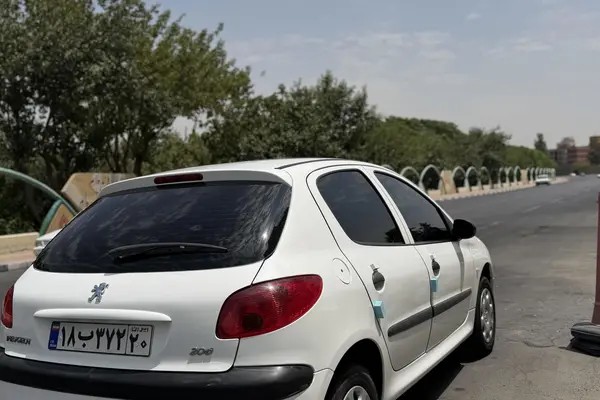 پژو، 206