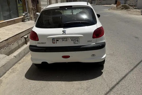 پژو، 206
