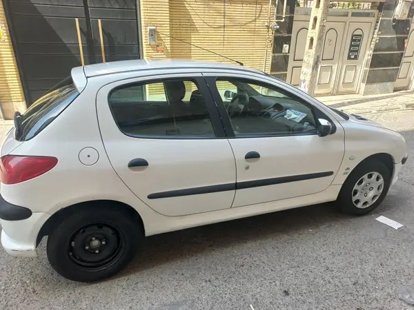 پژو، 206