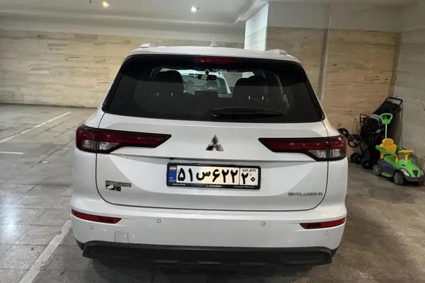 میتسوبیشی، اوتلندر