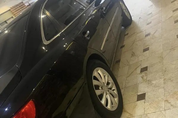 هیوندای، آزرا (گرنجور)