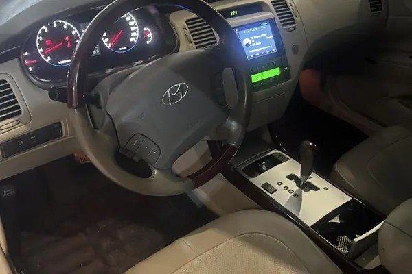 هیوندای، آزرا (گرنجور)