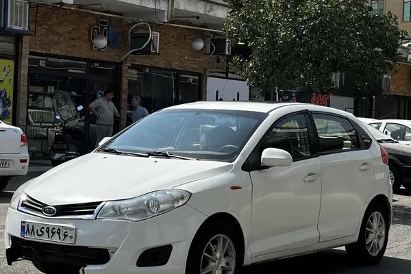 ام وی ام، 315هاچ بک