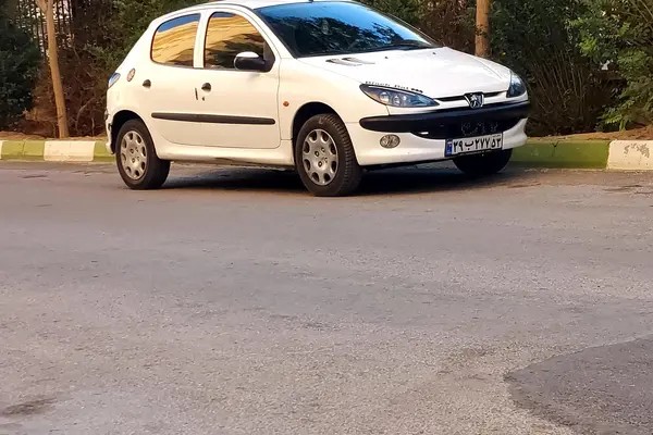 پژو، 206