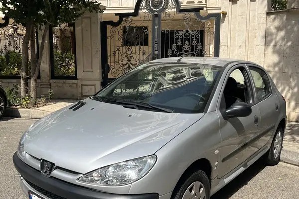 پژو، 206