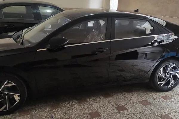 هیوندای، النترا