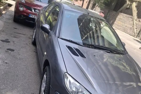 پژو، 206