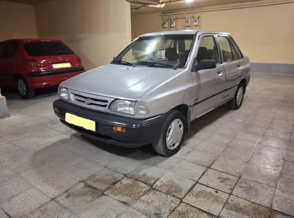 پراید، صندوق دار