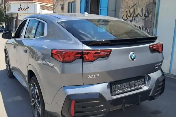 ب ام و، X2