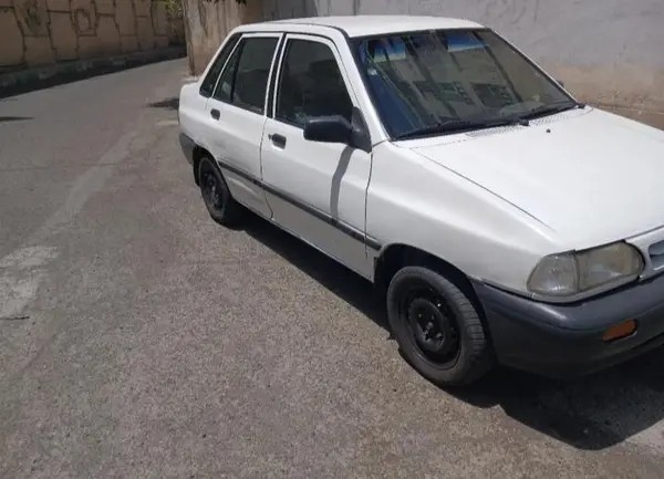 پراید، صندوق دار