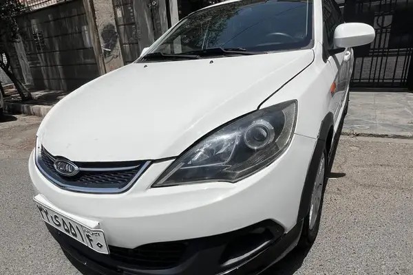 ام وی ام، 315هاچ بک