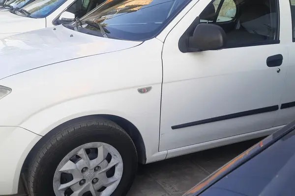 تیبا، هاچ بک