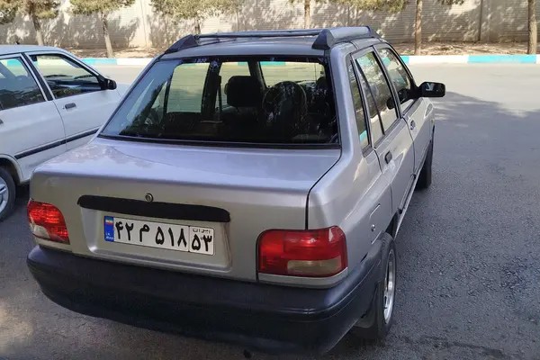 پراید، صندوق دار