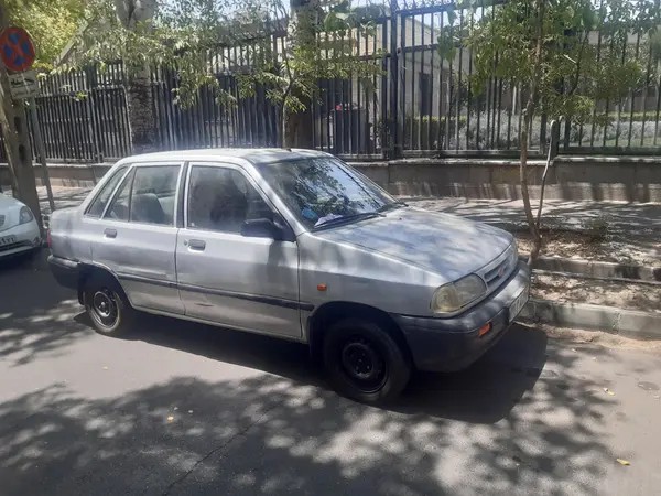 پراید، صندوق دار