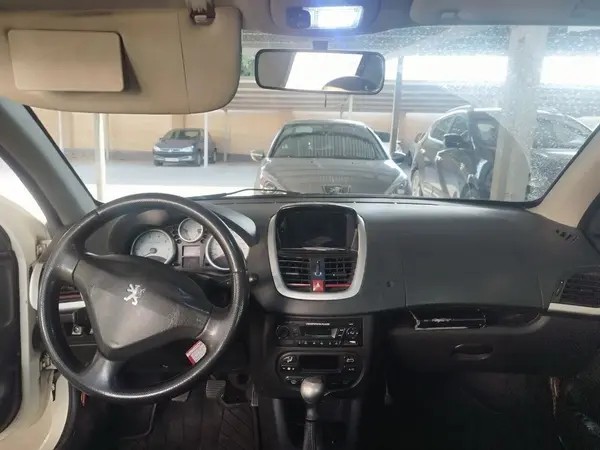 پژو، 207
