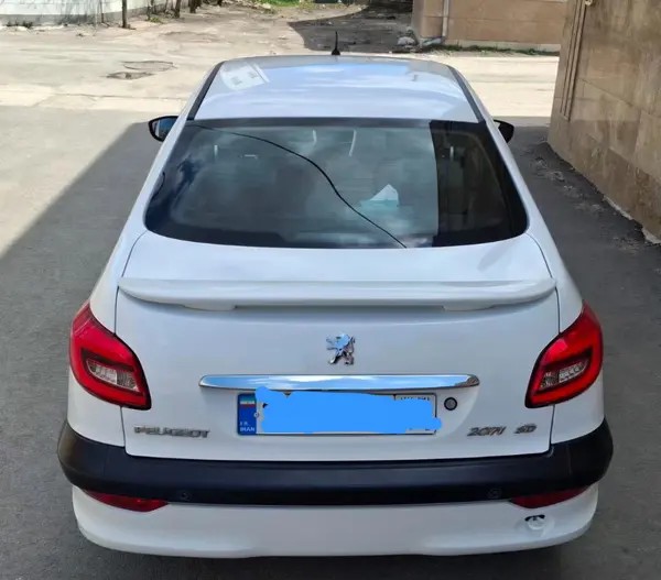 پژو، 207 صندوقدار