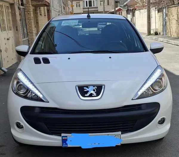 پژو، 207 صندوقدار
