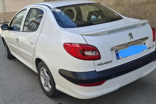 پژو، 207 صندوقدار