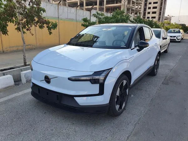 ولوو، EX30