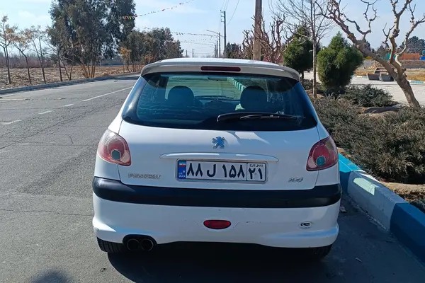 پژو، 206