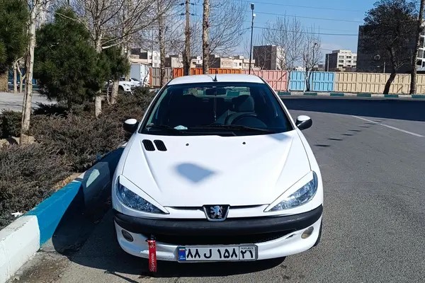پژو، 206