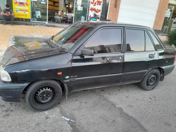 پراید، صندوق دار