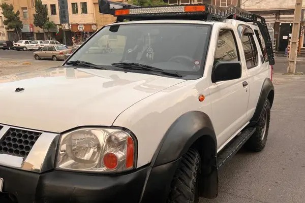 نیسان، رونیز