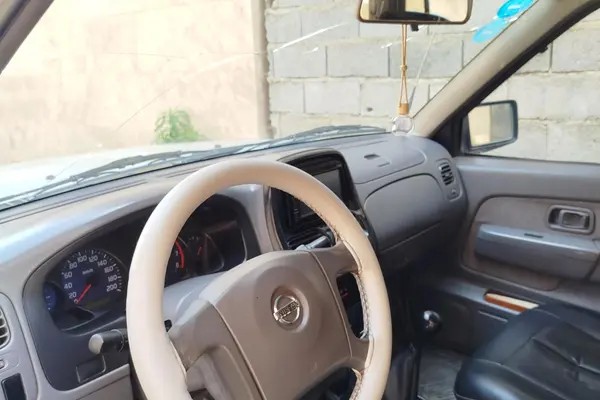 نیسان، رونیز