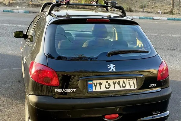 پژو، 206