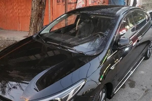 فونیکس، آریزو 6 پرو