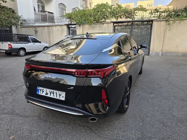 کی ام سی، J7
