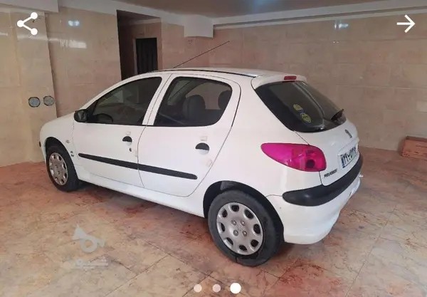 پژو، 206